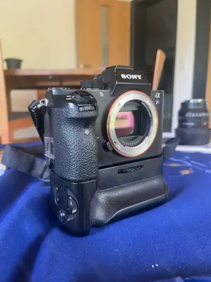 Sony A7s II + 5 Akkus + Batteriegriff   gebraucht, top funktionstüchtig