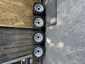 Stahlfelgen mit Sommerbereifung