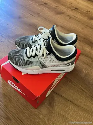 Nike Air Max Zero Essential   2017   Black  White - Wolf Grey   42.5 Größe