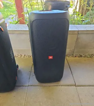JBL Partyboxen 310  2 mal vorhanden  Preis  pro Box Bild 2