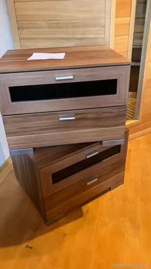 Nachttisch zu verschenken