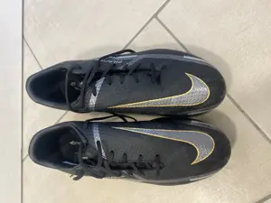 Fußball Schuhe Nike Phantom