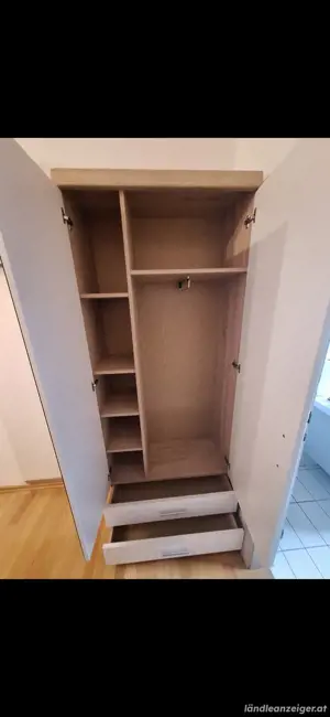 Garderobenschrank 