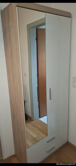 Garderobenschrank  mit Spiegel und Jackenaufhänger  Bild 2