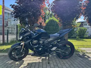 Kawasaki Z 750 Black Edition Bild 2