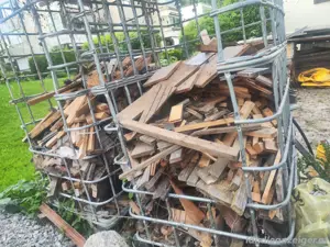 brennholz teils klein geschniten 