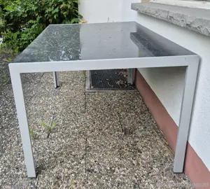 Gartentisch 