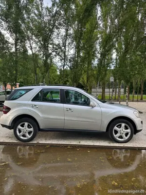 Mercedes-Benz M-Klasse Mercedes-Benz ML 280 CDI 4MATIC Edition 10 AUT SUV   Geländewagen Bild 4