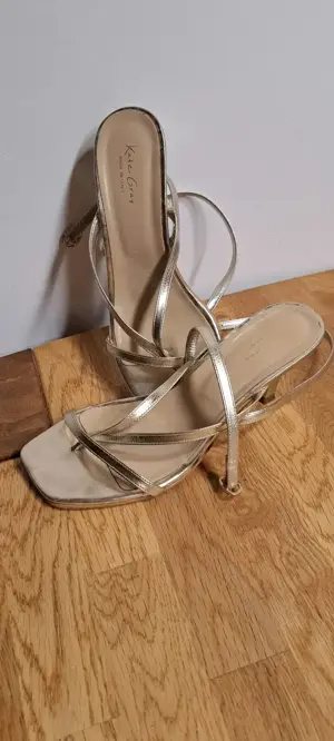 Kate Gray Sandalen, Gold, gr 37, sehr guter Zustand,  Bild 2