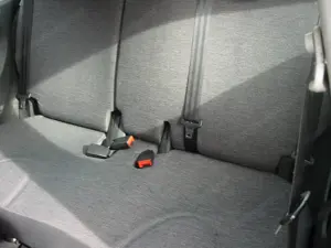 Nissan Micra mit neuem Pickerl. Bild 9