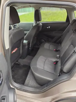 Nissan Qashqai 1,6 16V I-Way 2WD SUV   Geländewagen Bild 2
