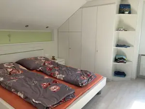 5 Zimmer Eigentumswohnung gegen 3 bis 4 Zimmer Wohnung tauschen? Bild 3