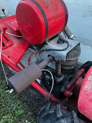 Bucher Einachs-Schlepper Bild 3