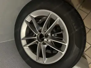 Mercedes w177 Originale alufelgen mit Pirelli sommerreifen Bild 2