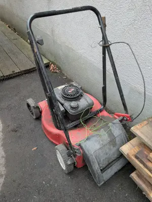 Kaputter Rasenmäher Bild 2