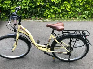 M dchen Fahrrad