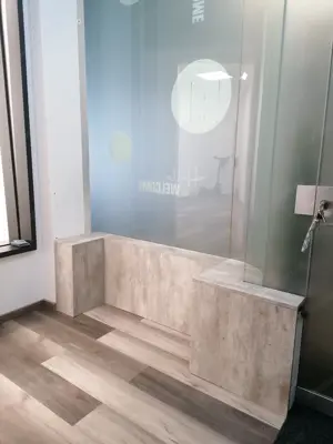 Kleines Ladengeschäft mit Schaufenster, in Passage in Dornbirn, mit WLAN, Miniküche und Dusche +WC Bild 7