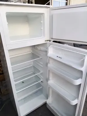 Einbaukühl-  Gefrierschrank  Bild 2