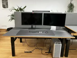 Nowy Styl Schreibtisch, elektrisch höhenverstellbar, inklusive Sichtblende   Top Zustand! Bild 3