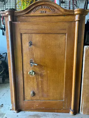 Antiker Tresor Theodor Wiese & Co