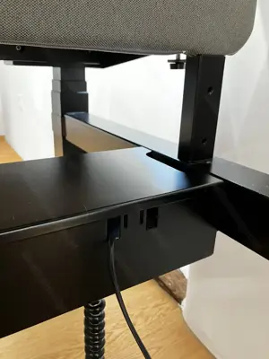 Nowy Styl Schreibtisch, elektrisch höhenverstellbar, inklusive Sichtblende   Top Zustand! Bild 8