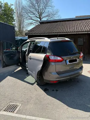 Ford Grand C-Max Titanium 2.0D Bild 10