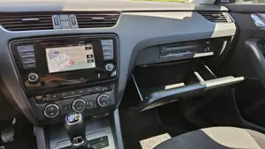 Skoda Octavia Octavia Combi 1,6 TDI 4x4 Green tec Elegance Bild 9