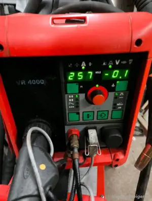 Fronius TPS 4000 Puls MIG MAG SchweiBgerät  Bild 2