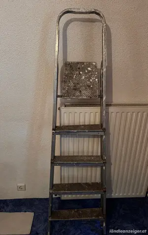 Leiter günstig abzugeben