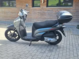 Roller Honda SH 300i  Bild 2