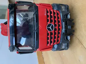 Bruder Kipplader von Mercedes Bild 4