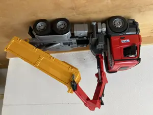 Bruder Kipplader von Mercedes Bild 5
