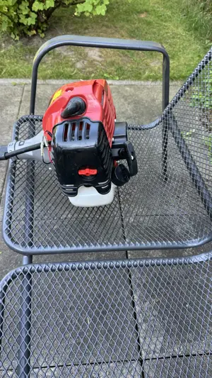 Benzin Rasentrimmer zu verkaufen  Bild 2