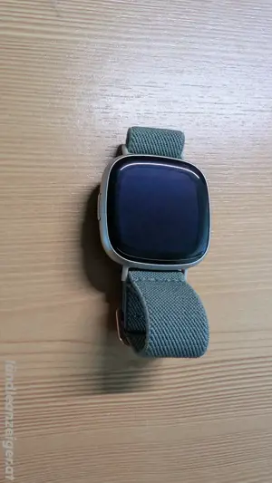 fitbit versa 4 fitness smart watch Bild 3