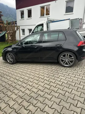 VW Golf 7 R -Line Bild 3