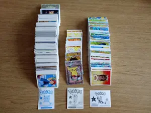 Pokemon Topps Karten, Sammelsticker, Pikachu-Plüschtier ... Bild 6