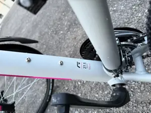 Mädchen-Mountainbike 27.5" neuwertig Bild 2