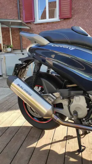 Piaggio BEVERLY 350 Sport Touring Bild 3
