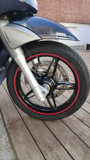 Piaggio BEVERLY 350 Sport Touring Bild 2