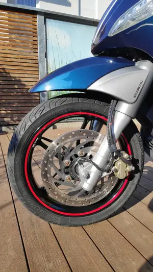 Piaggio BEVERLY 350 Sport Touring Bild 10