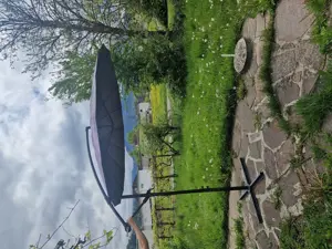Gebrauchter Sonnenschirm zu verkaufen