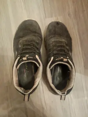 Verkaufe Getragene Skechers Schuhe 