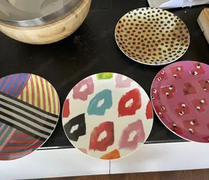 Neue Dessertteller von Westwind. Echtes Porzellan. Zu verschenken!