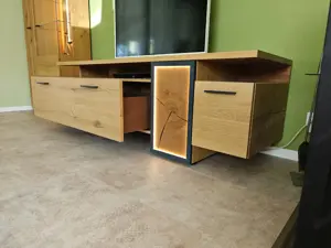 Wunderschöne hochwertige Wohnwand aus Eiche Bild 5