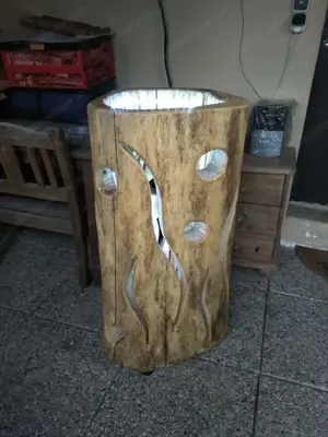 Stehtisch aus Holz m. Glasplatte 150cm u. Beleuchtung Bild 8