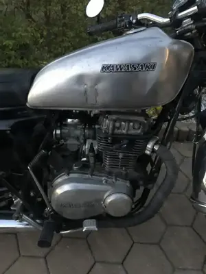Kawasaki z400-b cafe racer Bild 3