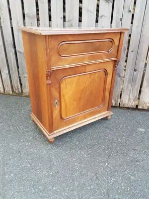 Altes Kästchen 