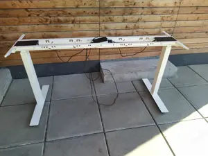 Schreibtisch Untergestell elektrisch höhenverstellbar - gebraucht - ohne Tischplatte