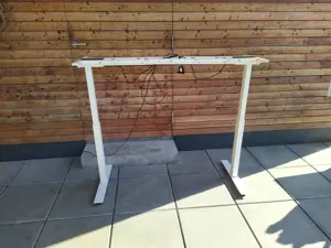Schreibtisch Untergestell elektrisch höhenverstellbar - gebraucht - ohne Tischplatte Bild 4