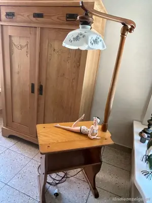 ArtDeco Stehlampe mit Beistelltisch 30er Jahre